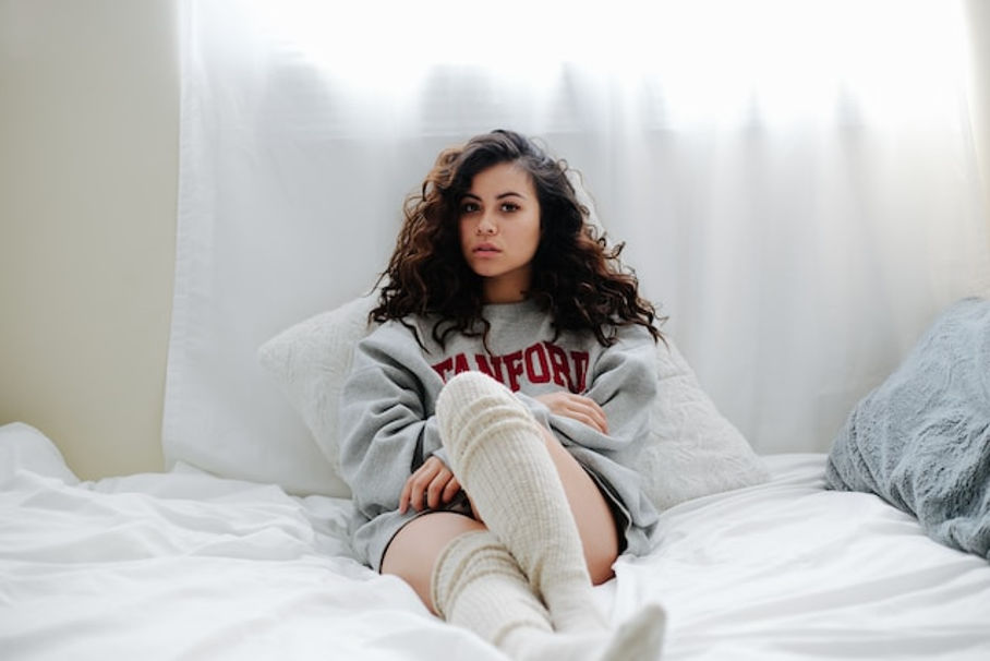 OnlyFans influencer in the bed